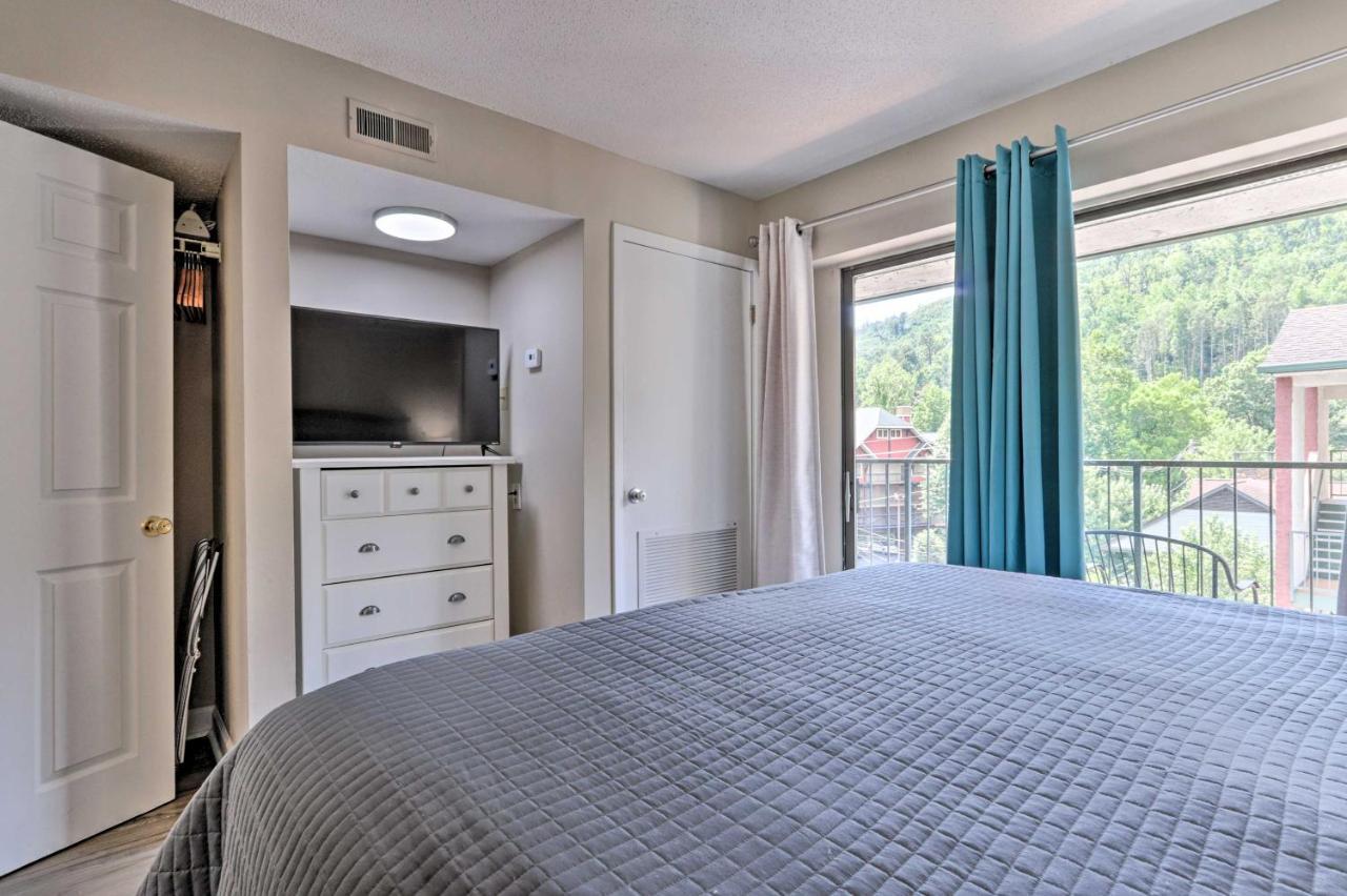 Gatlinburg Condo Walk To Downtown Attractions! Exterior photo