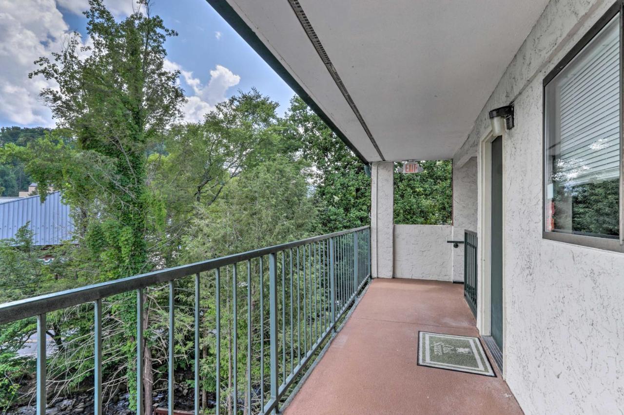 Gatlinburg Condo Walk To Downtown Attractions! Exterior photo