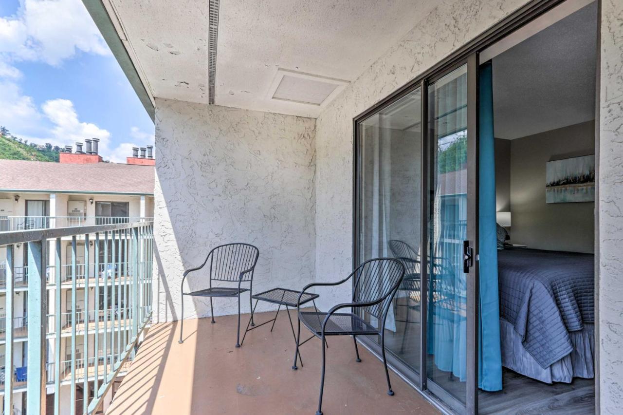Gatlinburg Condo Walk To Downtown Attractions! Exterior photo